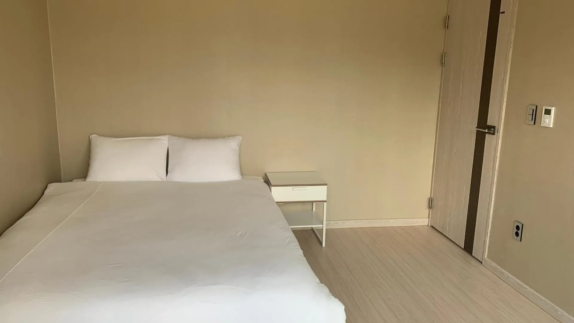 Jeju Teracehill Pension 0*,  Jižní Korea